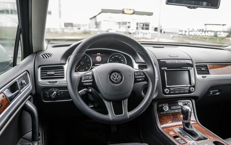 Volkswagen Touareg III, 2012 год, 1 988 000 рублей, 16 фотография