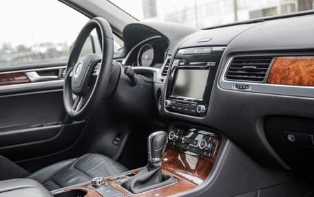 Volkswagen Touareg III, 2012 год, 1 988 000 рублей, 34 фотография