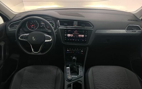 Volkswagen Tiguan II, 2021 год, 3 150 000 рублей, 12 фотография