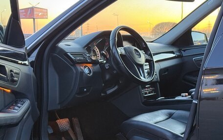 Mercedes-Benz E-Класс, 2012 год, 1 230 000 рублей, 23 фотография