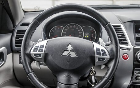 Mitsubishi Pajero Sport II рестайлинг, 2012 год, 1 978 000 рублей, 17 фотография