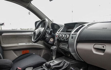 Mitsubishi Pajero Sport II рестайлинг, 2012 год, 1 978 000 рублей, 34 фотография