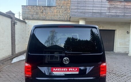 Volkswagen Multivan T6 рестайлинг, 2018 год, 4 350 000 рублей, 4 фотография