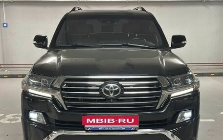 Toyota Land Cruiser 200, 2015 год, 6 400 000 рублей, 2 фотография