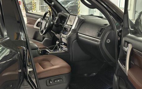 Toyota Land Cruiser 200, 2015 год, 6 400 000 рублей, 22 фотография