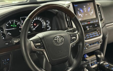 Toyota Land Cruiser 200, 2015 год, 6 400 000 рублей, 29 фотография