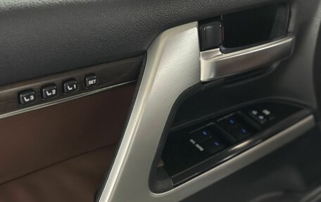 Toyota Land Cruiser 200, 2015 год, 6 400 000 рублей, 37 фотография