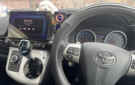 Toyota Wish II, 2013 год, 1 380 000 рублей, 8 фотография