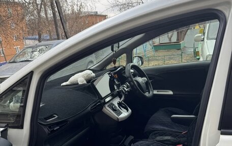 Toyota Wish II, 2013 год, 1 380 000 рублей, 10 фотография