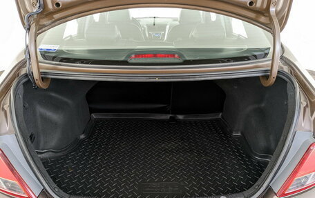 Hyundai Solaris II рестайлинг, 2015 год, 950 000 рублей, 10 фотография