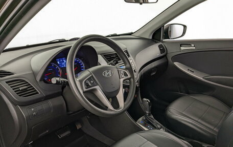 Hyundai Solaris II рестайлинг, 2015 год, 950 000 рублей, 16 фотография