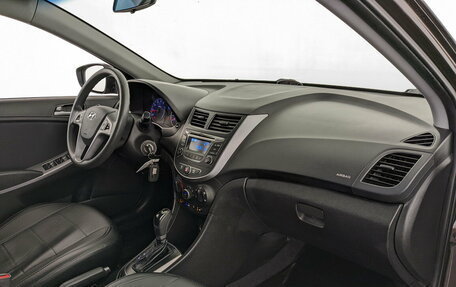 Hyundai Solaris II рестайлинг, 2015 год, 950 000 рублей, 11 фотография