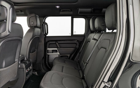 Land Rover Defender II, 2024 год, 11 000 000 рублей, 17 фотография