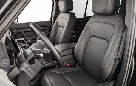 Land Rover Defender II, 2024 год, 11 000 000 рублей, 19 фотография