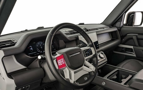 Land Rover Defender II, 2024 год, 11 000 000 рублей, 15 фотография