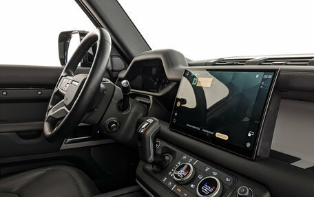 Land Rover Defender II, 2024 год, 11 000 000 рублей, 27 фотография