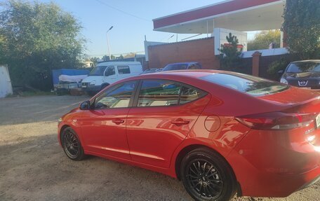 Hyundai Elantra VI рестайлинг, 2016 год, 1 370 000 рублей, 2 фотография