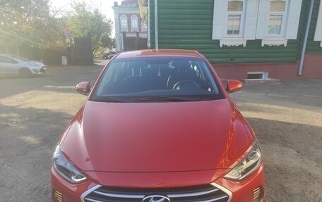 Hyundai Elantra VI рестайлинг, 2016 год, 1 370 000 рублей, 3 фотография