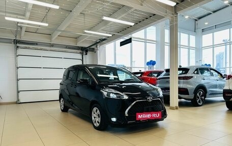Toyota Sienta II, 2020 год, 1 739 000 рублей, 8 фотография