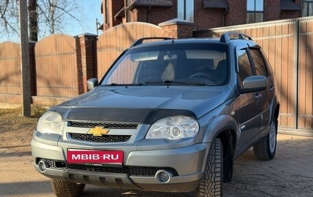 Chevrolet Niva I рестайлинг, 2012 год, 397 000 рублей, 1 фотография