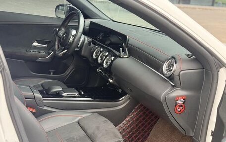 Mercedes-Benz CLA, 2022 год, 2 360 000 рублей, 19 фотография