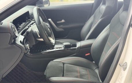 Mercedes-Benz CLA, 2022 год, 2 360 000 рублей, 15 фотография