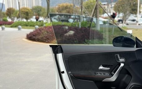 Mercedes-Benz CLA, 2022 год, 2 360 000 рублей, 17 фотография