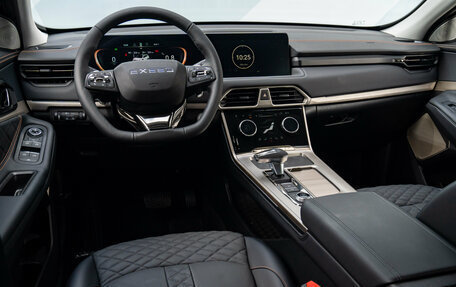 CheryExeed TXL, 2023 год, 2 255 000 рублей, 5 фотография