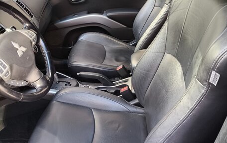 Mitsubishi Outlander III рестайлинг 3, 2010 год, 1 100 000 рублей, 8 фотография