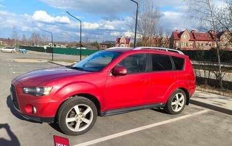 Mitsubishi Outlander III рестайлинг 3, 2010 год, 1 100 000 рублей, 2 фотография