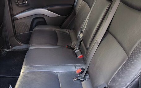 Mitsubishi Outlander III рестайлинг 3, 2010 год, 1 100 000 рублей, 9 фотография