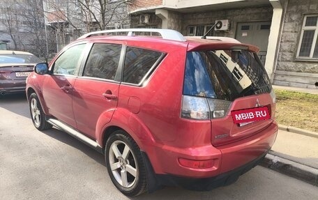 Mitsubishi Outlander III рестайлинг 3, 2010 год, 1 100 000 рублей, 11 фотография