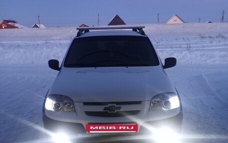 Chevrolet Niva I рестайлинг, 2019 год, 750 000 рублей, 4 фотография