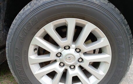 Toyota Land Cruiser Prado 120 рестайлинг, 2006 год, 1 900 000 рублей, 14 фотография