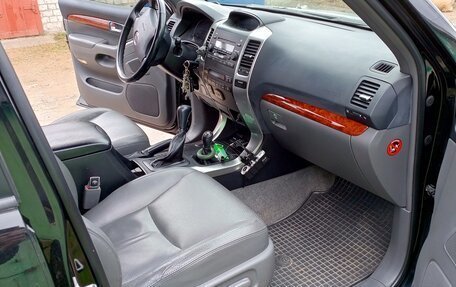 Toyota Land Cruiser Prado 120 рестайлинг, 2006 год, 1 900 000 рублей, 10 фотография