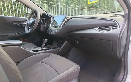 Chevrolet Malibu IX, 2019 год, 1 180 000 рублей, 12 фотография