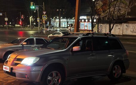 Mitsubishi Outlander III рестайлинг 3, 2006 год, 580 000 рублей, 2 фотография