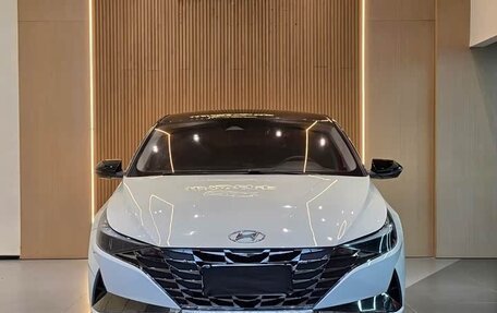 Hyundai Elantra, 2022 год, 1 750 000 рублей, 2 фотография