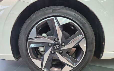 Hyundai Elantra, 2022 год, 1 750 000 рублей, 10 фотография