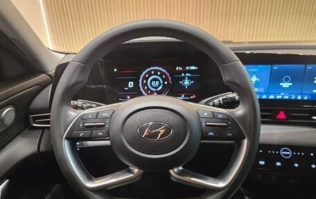 Hyundai Elantra, 2022 год, 1 750 000 рублей, 13 фотография