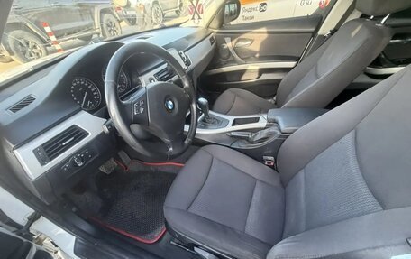 BMW 3 серия, 2009 год, 750 000 рублей, 11 фотография