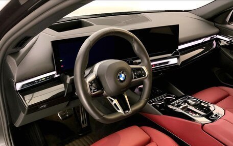 BMW 5 серия, 2024 год, 10 974 391 рублей, 8 фотография