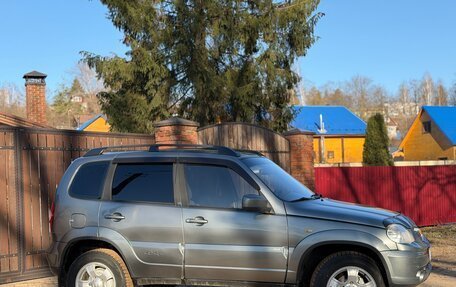 Chevrolet Niva I рестайлинг, 2012 год, 397 000 рублей, 2 фотография