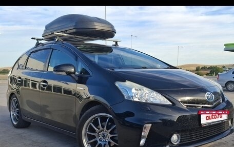 Toyota Prius Alpha I (ZVW40/41), 2013 год, 1 300 000 рублей, 2 фотография