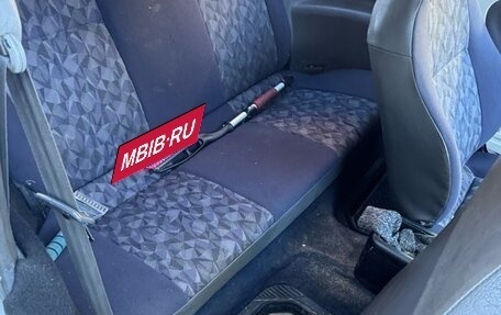 Mitsubishi Mirage VI рестайлинг, 1997 год, 180 000 рублей, 8 фотография