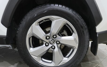 Toyota RAV4, 2020 год, 3 790 000 рублей, 9 фотография