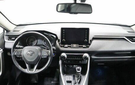 Toyota RAV4, 2020 год, 3 790 000 рублей, 13 фотография