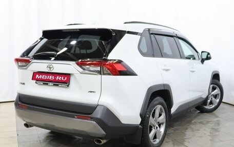 Toyota RAV4, 2020 год, 3 790 000 рублей, 4 фотография