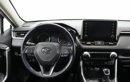 Toyota RAV4, 2020 год, 3 790 000 рублей, 14 фотография