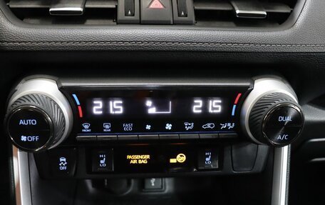 Toyota RAV4, 2020 год, 3 790 000 рублей, 19 фотография